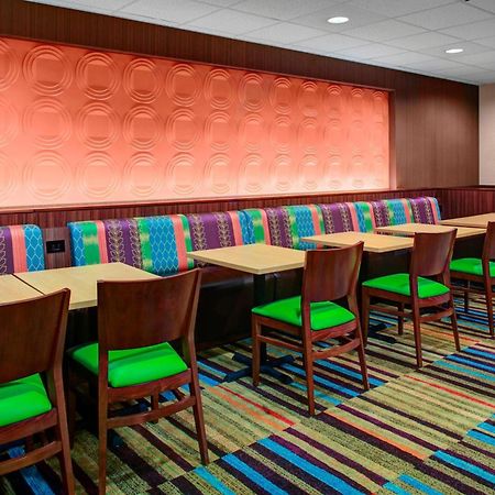 Fairfield Inn And Suites By Marriott Emporia I-95 Екстериор снимка