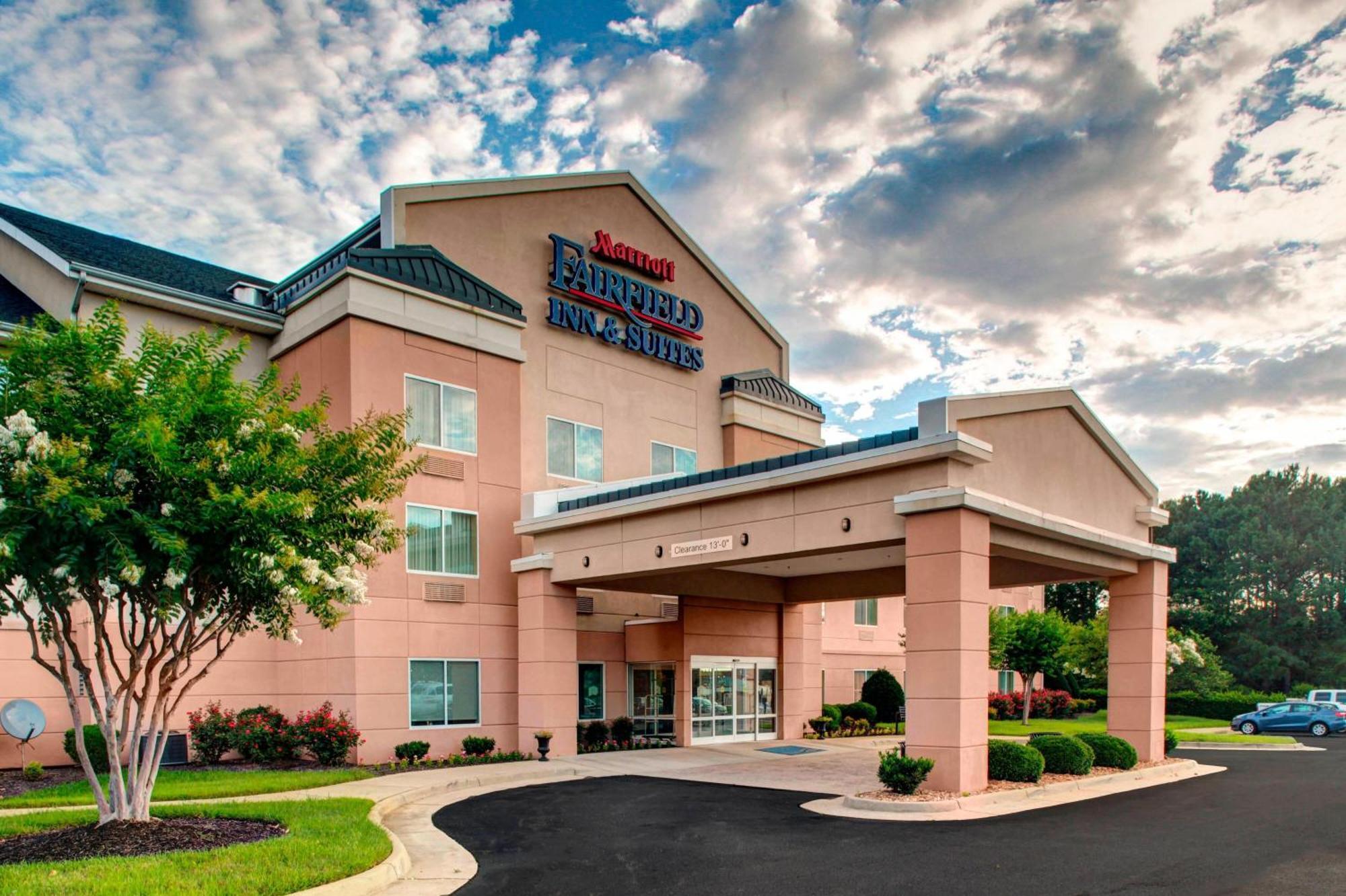 Fairfield Inn And Suites By Marriott Emporia I-95 Екстериор снимка