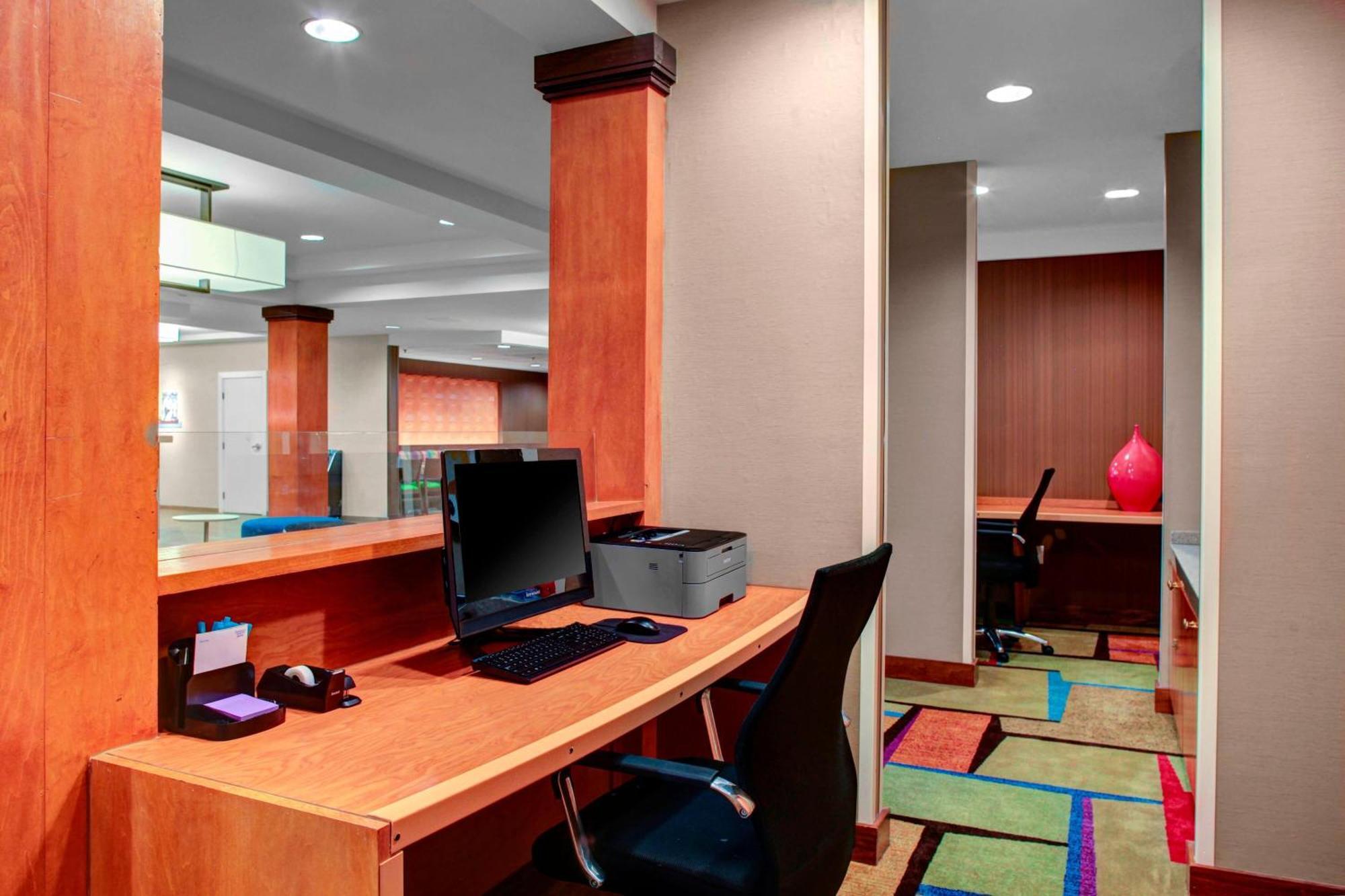 Fairfield Inn And Suites By Marriott Emporia I-95 Екстериор снимка