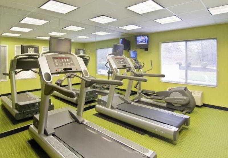 Fairfield Inn And Suites By Marriott Emporia I-95 Екстериор снимка